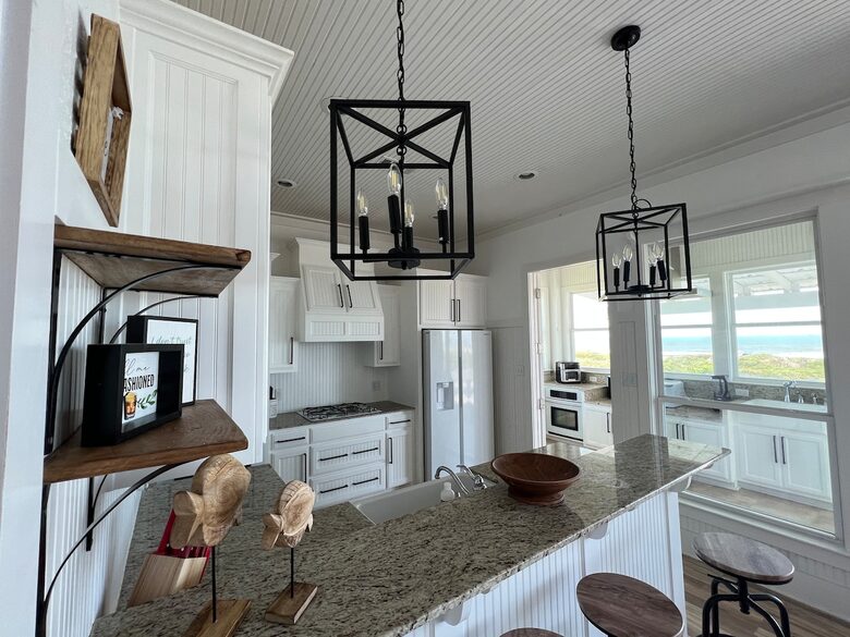Refined Coastal Escape Overlooking Crystal Beach - Bolivar Peninsula, Texas