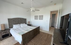 Refined Coastal Escape Overlooking Crystal Beach - Bolivar Peninsula, Texas