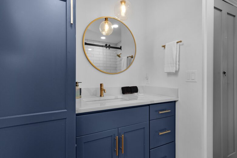 Bathroom 1 of 2