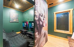 Rhinestone Retreat | A Stylish Mountain Escape Inspired by Dolly - Gatlinburg, Tennessee