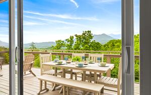 Rhinestone Retreat | A Stylish Mountain Escape Inspired by Dolly - Gatlinburg, Tennessee