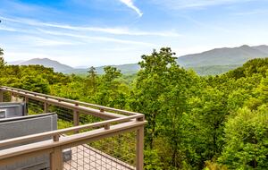 Rhinestone Retreat | A Stylish Mountain Escape Inspired by Dolly - Gatlinburg, Tennessee