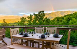 Rhinestone Retreat | A Stylish Mountain Escape Inspired by Dolly - Gatlinburg, Tennessee