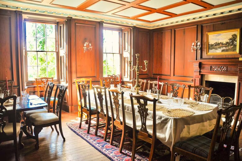 Elegant Countryside Estate with Rare Architectural Heritage - Dunoon, United Kingdom