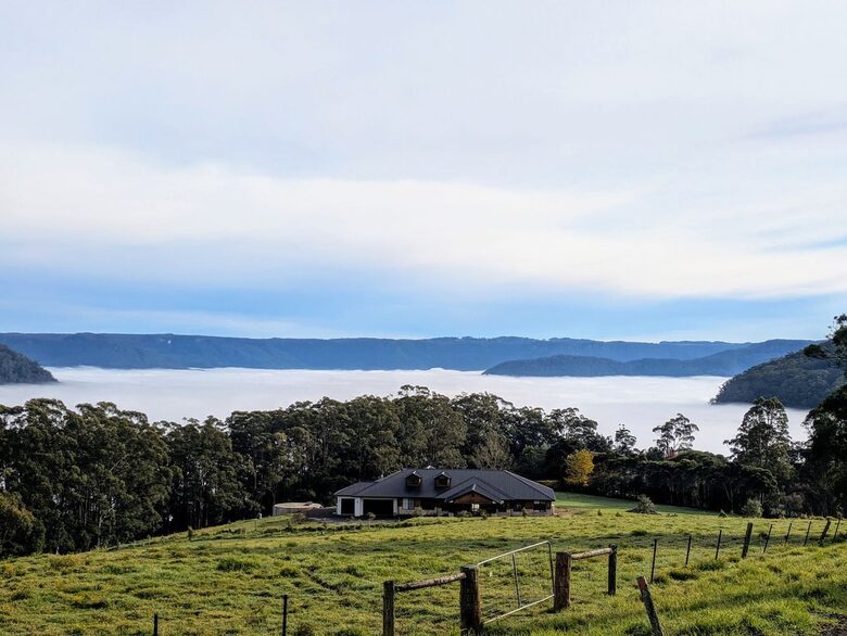Sophisticated Escape in the Heart of Nature - Beaumont, Australia
