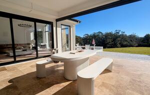 Sophisticated Escape in the Heart of Nature - Beaumont, Australia