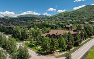 Exquisite Four-Bedroom Residence with Premier Resort Access - Steamboat Springs, Colorado