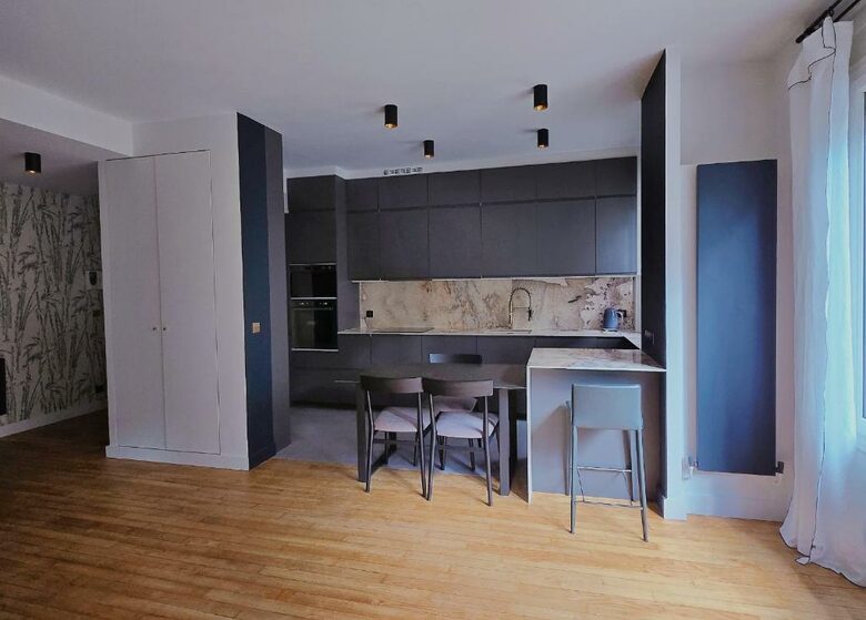 Elegant Parisian Retreat Near Luxembourg Gardens - Paris, France
