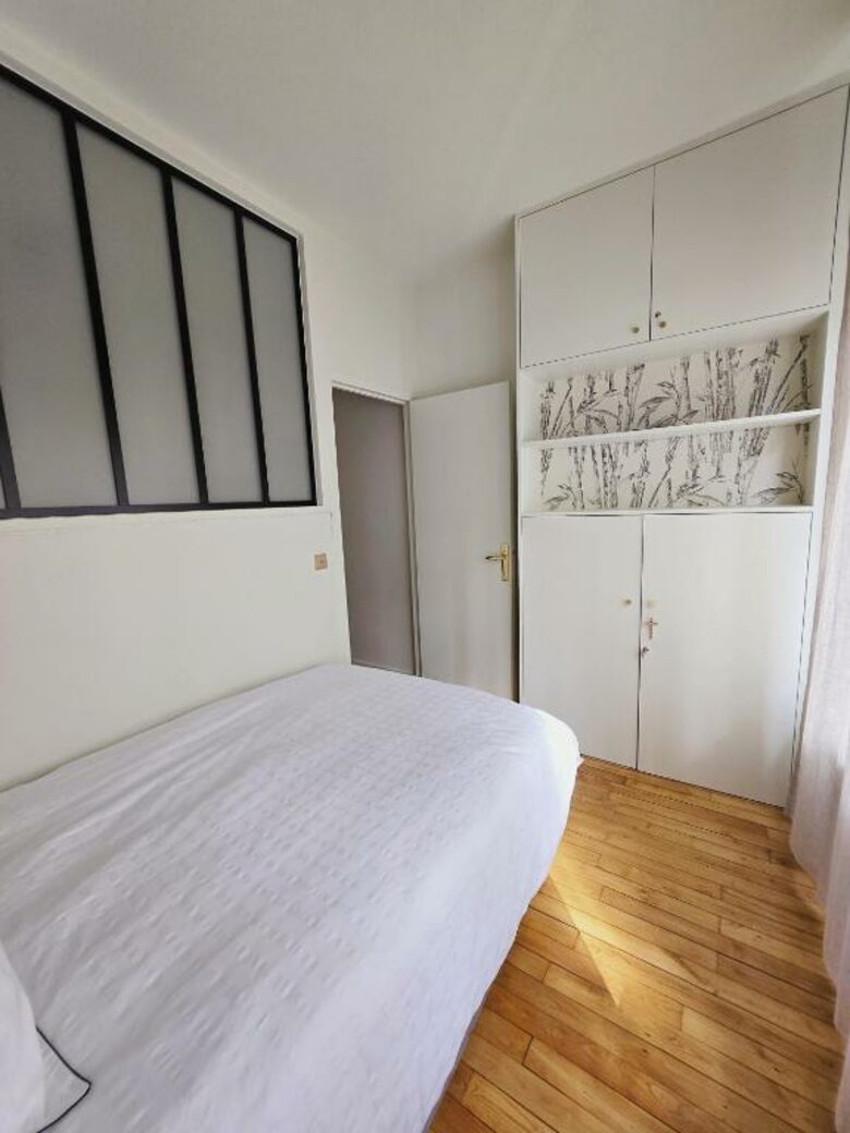 Elegant Parisian Retreat Near Luxembourg Gardens - Paris, France