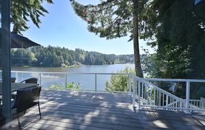 South Tenmile Lake Waterfront Retreat - Lakeside, Oregon
