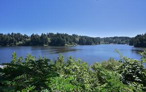 South Tenmile Lake Waterfront Retreat - Lakeside, Oregon