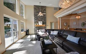 South Tenmile Lake Waterfront Retreat - Lakeside, Oregon
