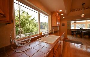 South Tenmile Lake Waterfront Retreat - Lakeside, Oregon