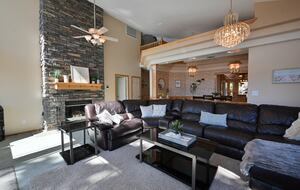 South Tenmile Lake Waterfront Retreat - Lakeside, Oregon