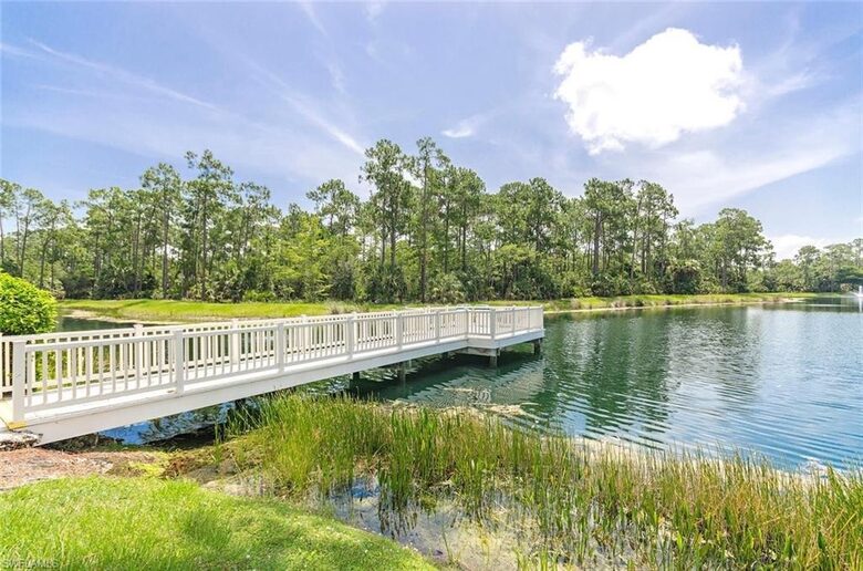 Serene Florida Retreat in a Gated Community - Naples, Florida