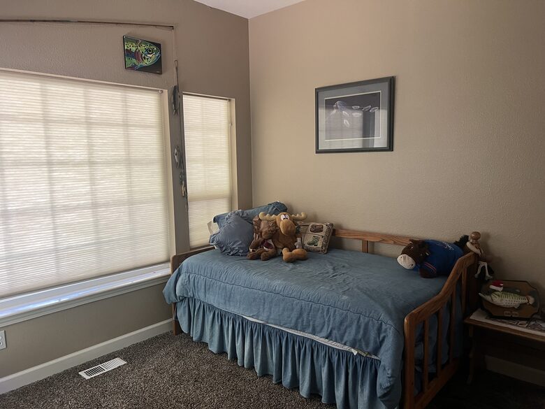 Guest bedroom