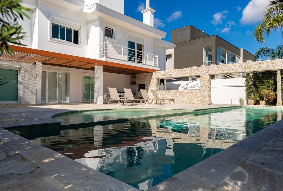 Elegant Florianópolis Villa with Private Pool & Gardens - Florianópolis, Brazil
