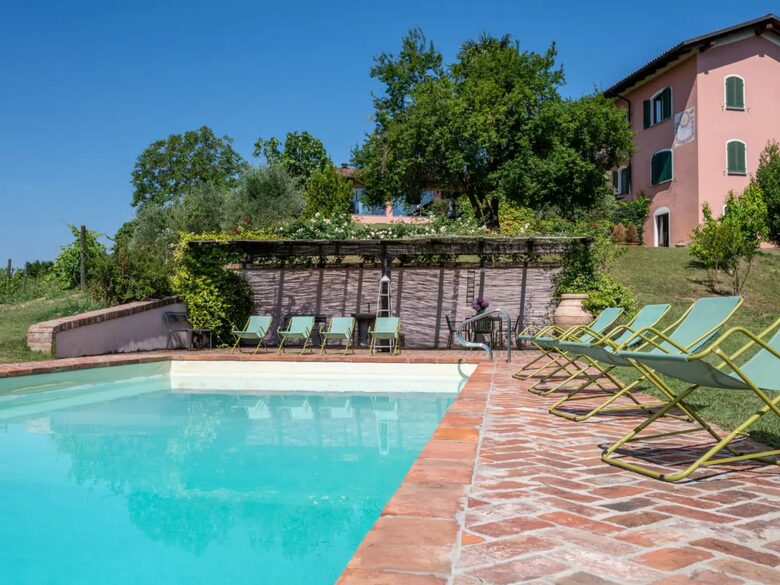 Luxury Wine Country Villa with Panoramic Vineyard Views - Soglio, Italy