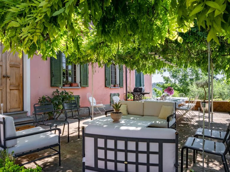 Luxury Wine Country Villa with Panoramic Vineyard Views - Soglio, Italy