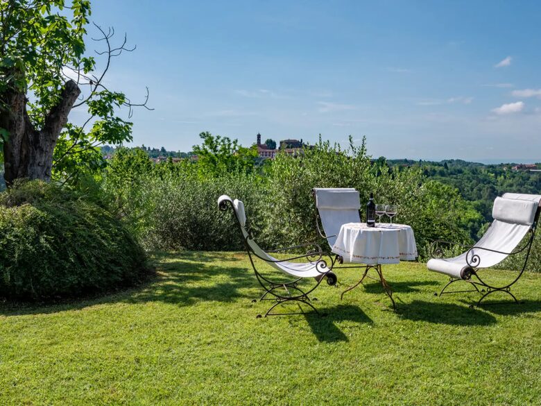 Luxury Wine Country Villa with Panoramic Vineyard Views - Soglio, Italy