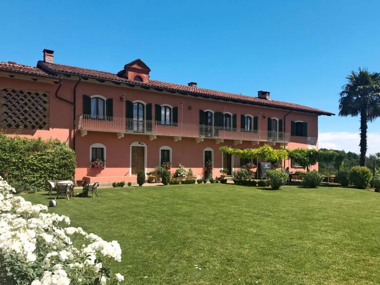 Luxury Wine Country Villa with Panoramic Vineyard Views - Soglio, Italy
