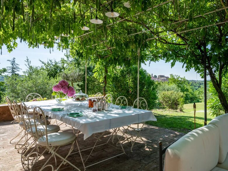 Luxury Wine Country Villa with Panoramic Vineyard Views - Soglio, Italy