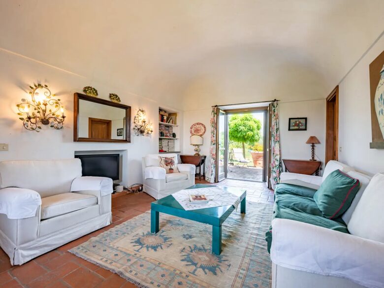 Luxury Wine Country Villa with Panoramic Vineyard Views - Soglio, Italy