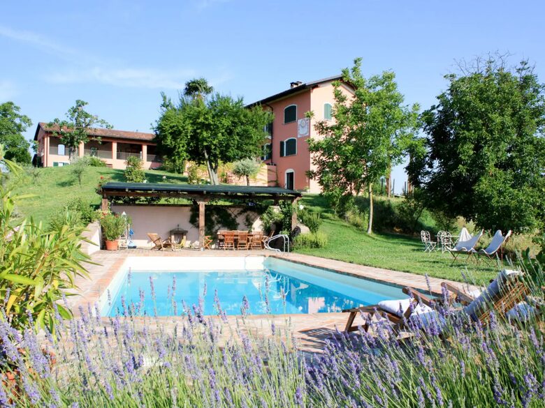 Luxury Wine Country Villa with Panoramic Vineyard Views - Soglio, Italy