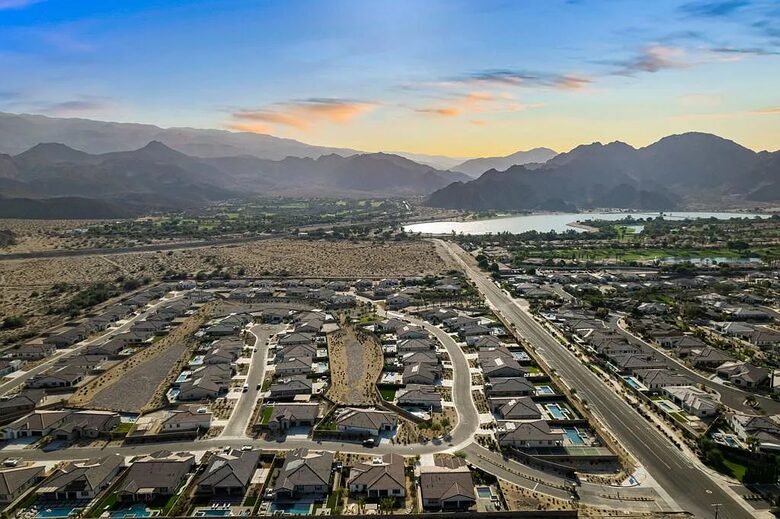 Desert Serenity with Mountain Views - La Quinta, California