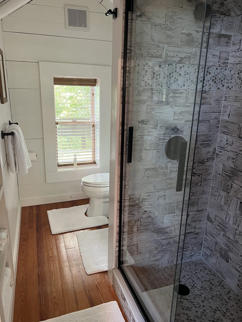 Lake view bathroom