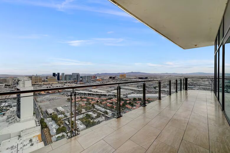 Penthouse Perfection Over the Las Vegas Strip - Las Vegas, Nevada