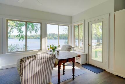 Lakeside Elegance in Westford’s Gated Community - Westford, Massachusetts