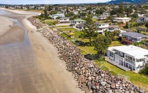Seaside Simplicity at Waihi Beach - Waihi Beach, New Zealand