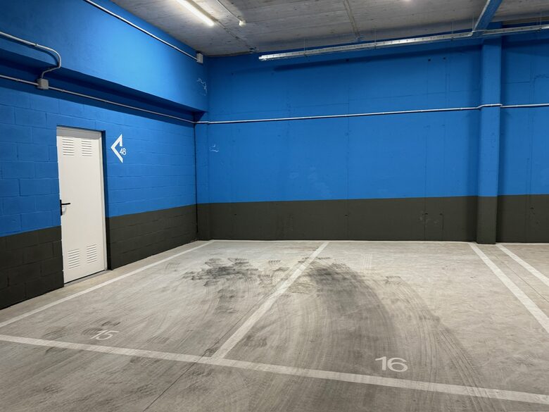 2 Parking Places