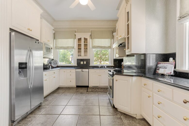 Historic Charm Meets Modern Comfort in Downtown Anderson - Anderson, South Carolina