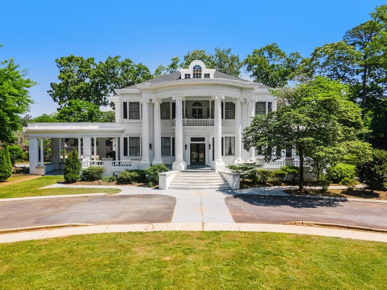 Historic Charm Meets Modern Comfort in Downtown Anderson - Anderson, South Carolina