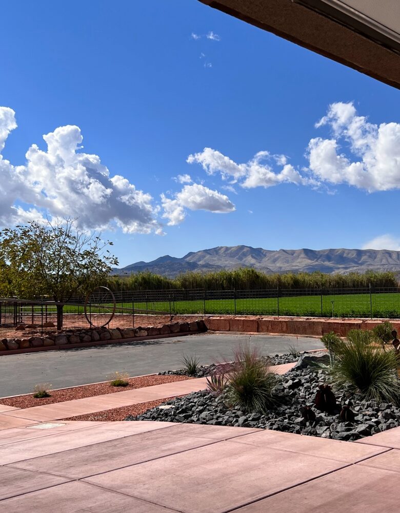 Cozy Red Rock Getaway with Outdoor Living & Pool - Ivins, Utah