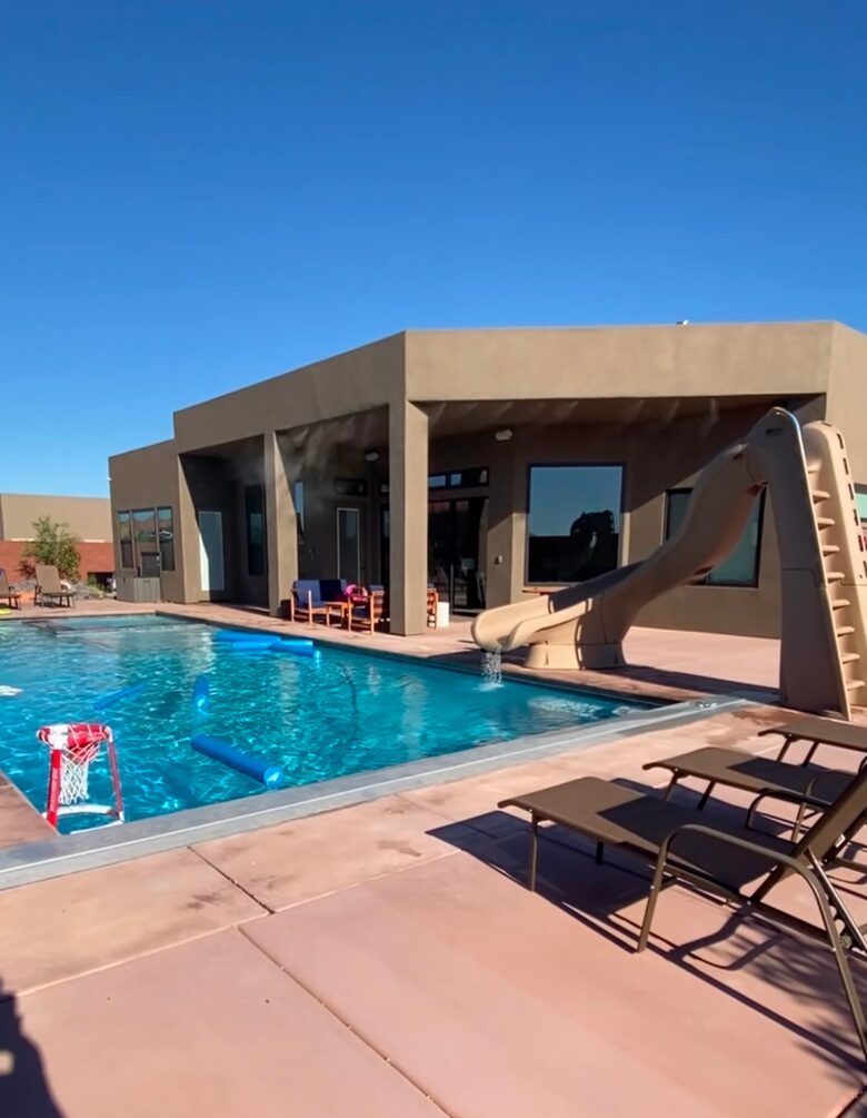 Cozy Red Rock Getaway with Outdoor Living & Pool - Ivins, Utah