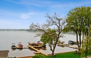 Charming Waterfront Retreat in Burlington - Burlington, Wisconsin