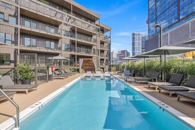 Southern Comfort | Downtown Nashville Luxury - Nashville, Tennessee