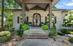 Sophisticated Waterside Escape on Lake Norman - Mooresville, North Carolina