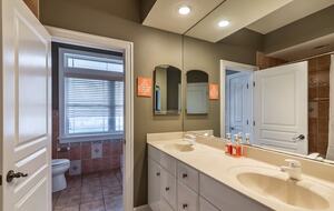 Exquisite Tampa-Area Oasis with Resort Amenities - Lutz, Florida