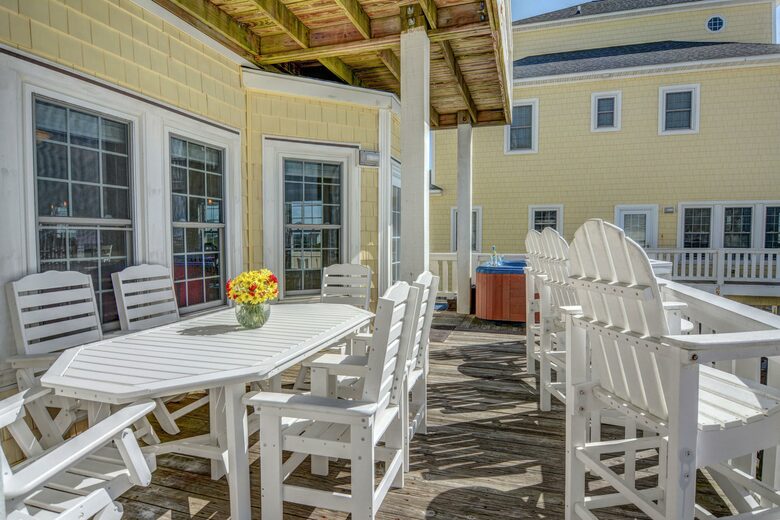 Oceanfront- Heated Pool! Private & Hot Tub - North Topsail Beach, North Carolina