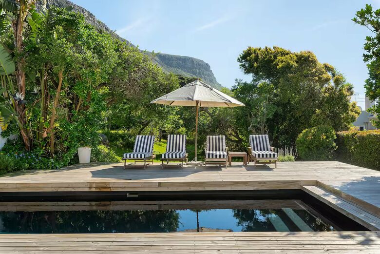 The Rafters: Timeless Charm by the Sea - Muizenberg, South Africa
