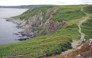 Stylish Three-Bedroom Coastal Home, with Expansive Gardens & Scenic Views - Georgeham, United Kingdom