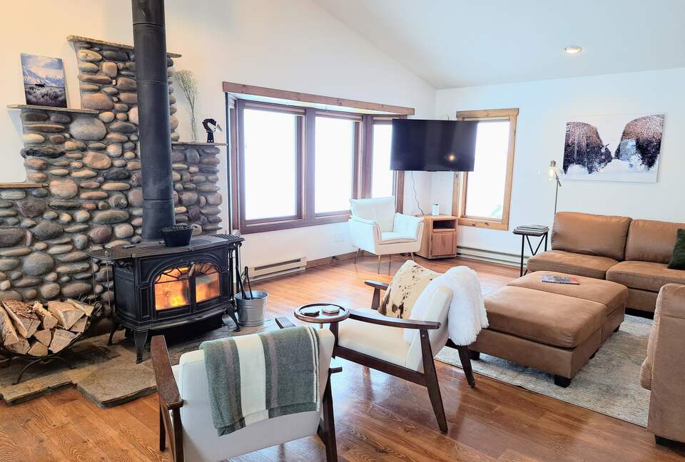 A Private 2-Acre Retreat at the Edge of the Tetons - Jackson, Wyoming