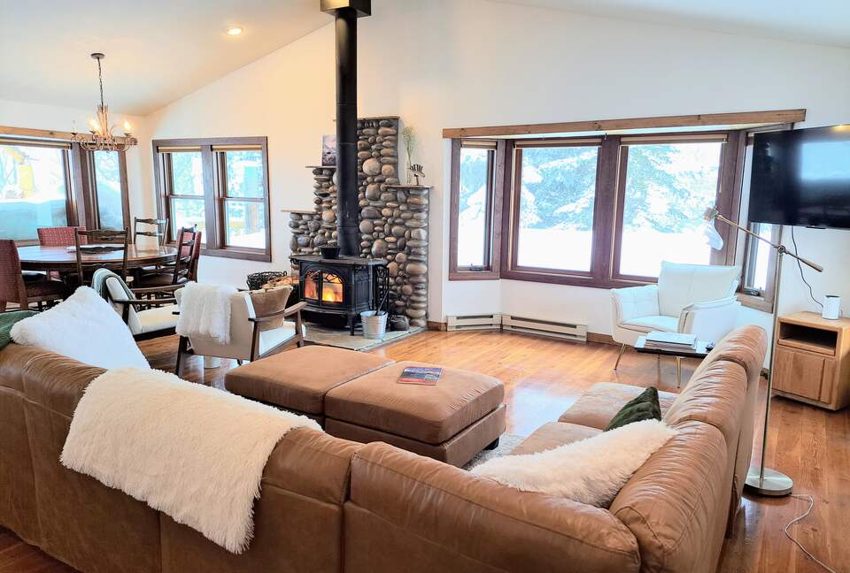A Private 2-Acre Retreat at the Edge of the Tetons - Jackson, Wyoming