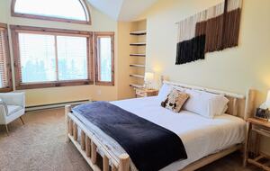 A Private 2-Acre Retreat at the Edge of the Tetons - Jackson, Wyoming
