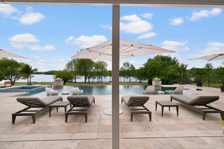 ABOVE - Lakeside Oasis Estate - Gallatin, Tennessee