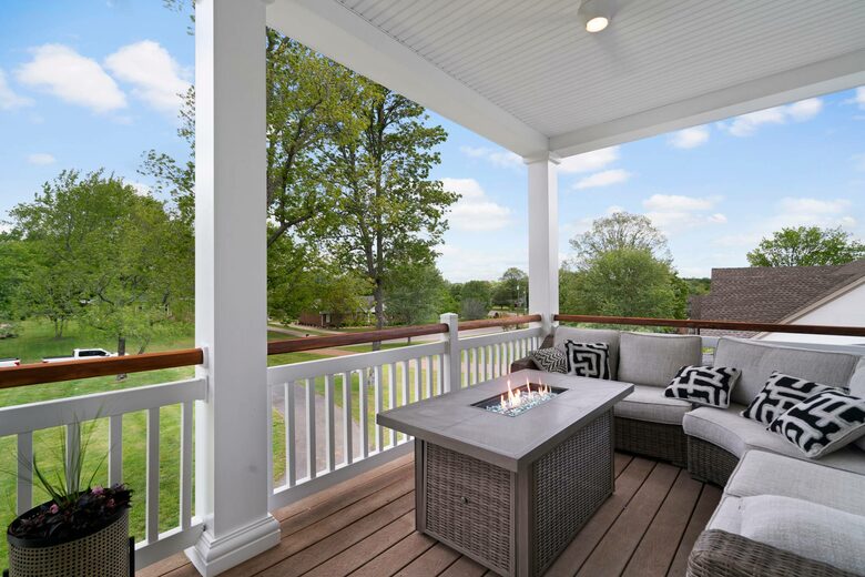 ABOVE - Lakeside Oasis Estate - Gallatin, Tennessee